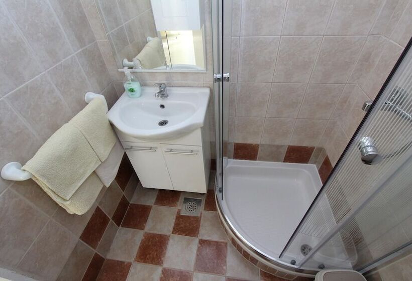 Comfort studio with sea view, Apartments Eva