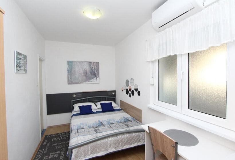 اتاق استاندارد یک نفره, Apartments Eva
