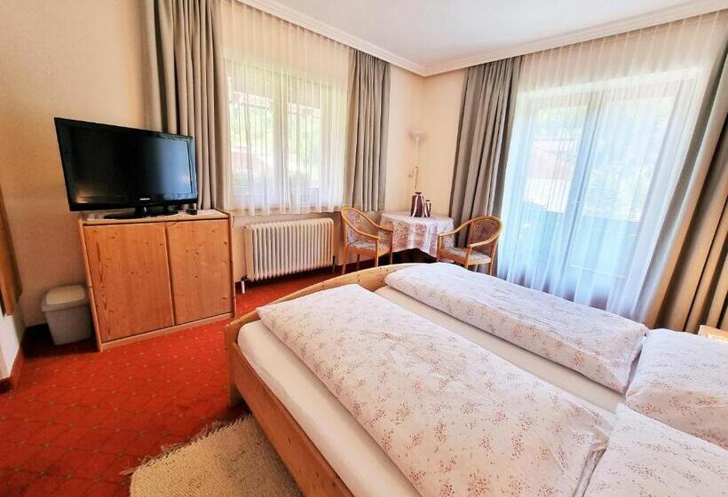 اتاق استاندارد با بالکن, Das Landhaus