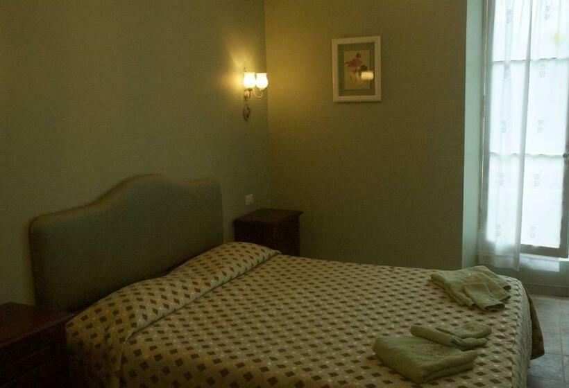 اتاق استاندارد, Le Clos Des Cedres B&b