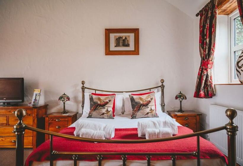 اتاق استاندارد, Home Farm & Lodge