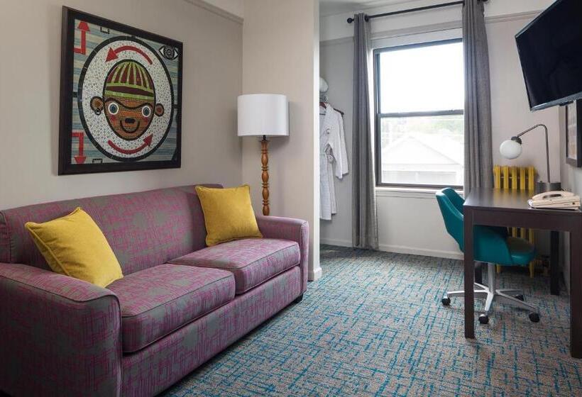 سوئیت با تخت بزرگ, City Suites