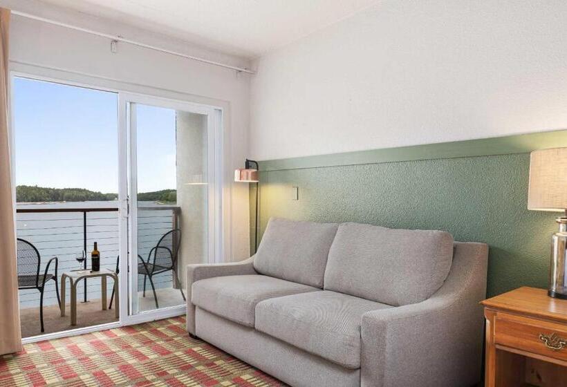 اتاق استاندارد با تخت بزرگ برای معلولان, Ocean Gate Resort