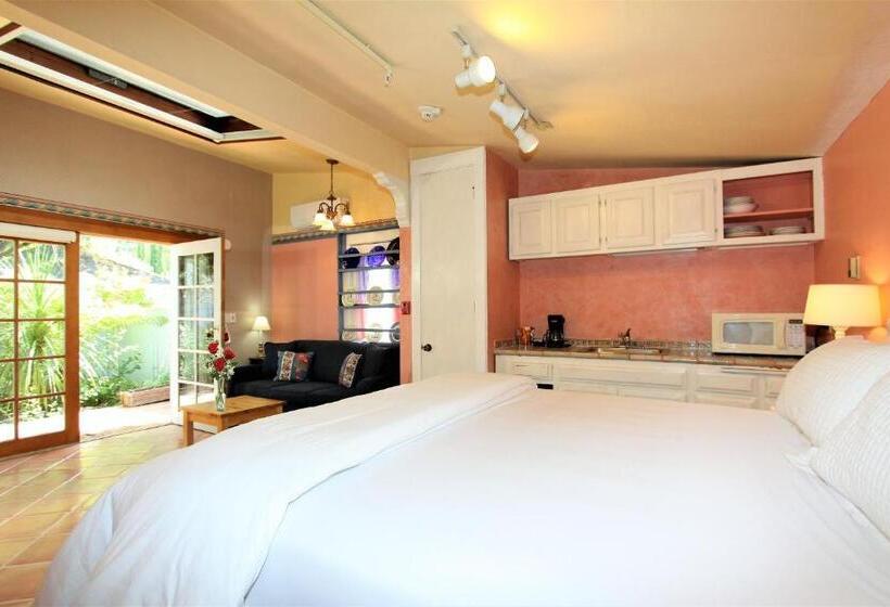 استودیو استاندارد با چشم‌انداز باغ, The Napa Inn