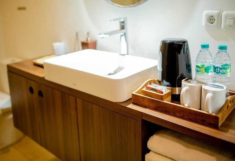 اتاق استاندارد با بالکن, Ratan Uluwatu Hotel And Villas