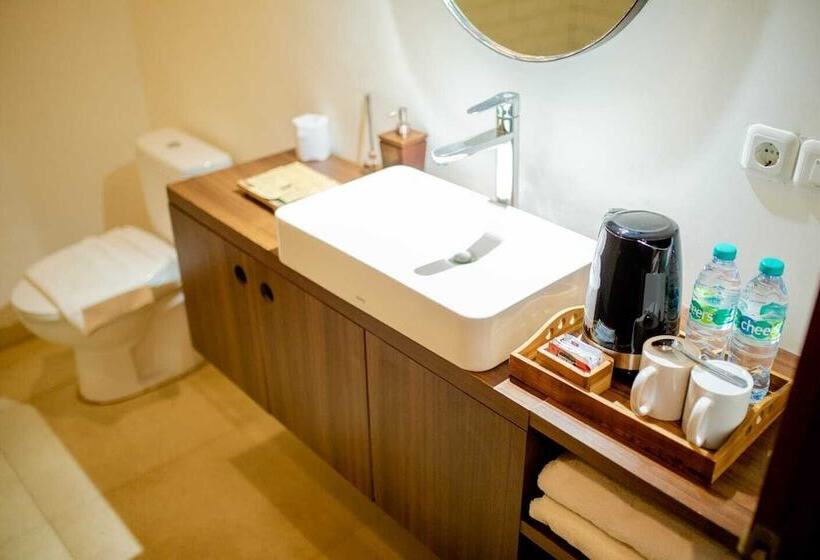 اتاق استاندارد با بالکن, Ratan Uluwatu Hotel And Villas