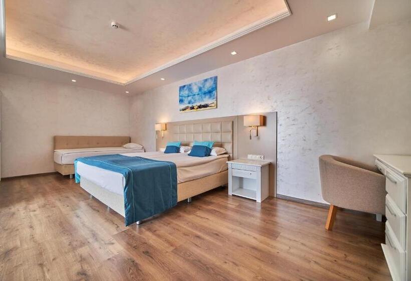 سوییت جونیور لوکس با چشم‌انداز دریا, Bilyana Beach Hotel   All Inclusive & Free Beach Access
