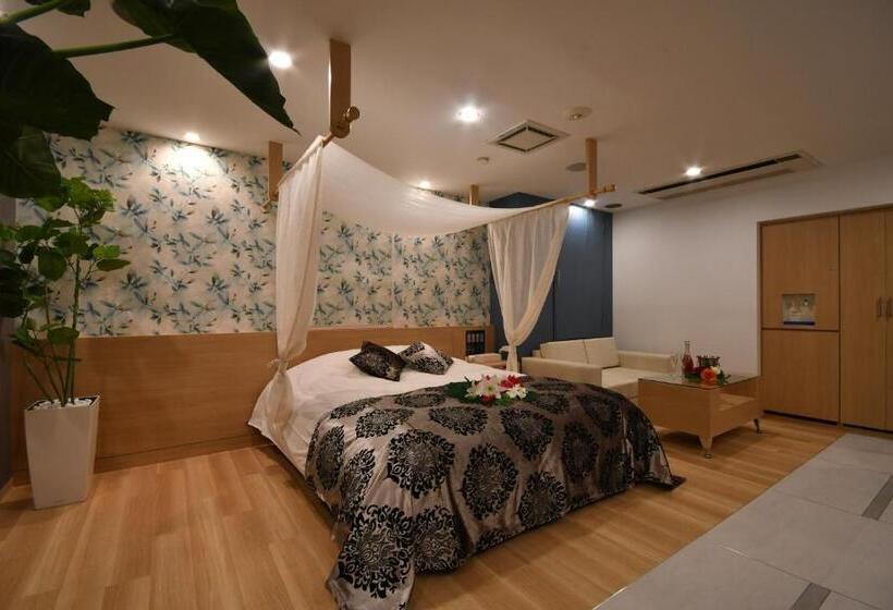 اتاق استاندارد با تخت بزرگ, Ageha Cinq Boutique