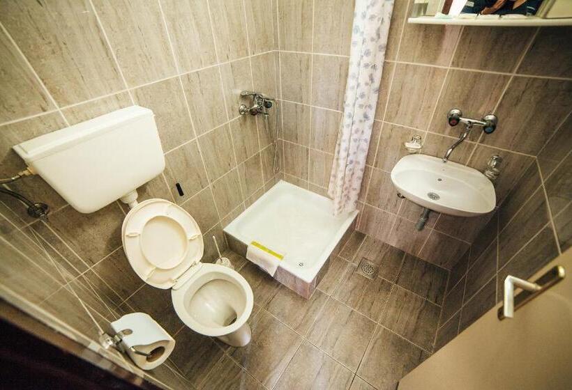 آپارتمان 1 خوابه با تراس, Apartments Mary