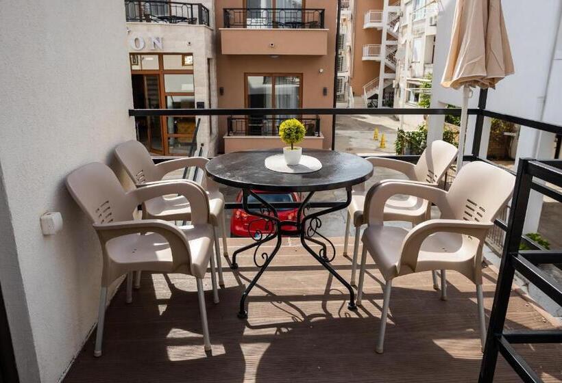استودیو استاندارد با تخت کینگ, Apartments Mary