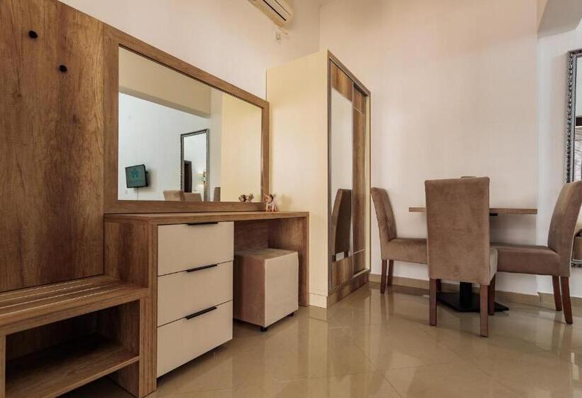 استودیوی استاندارد, Apartments Mary