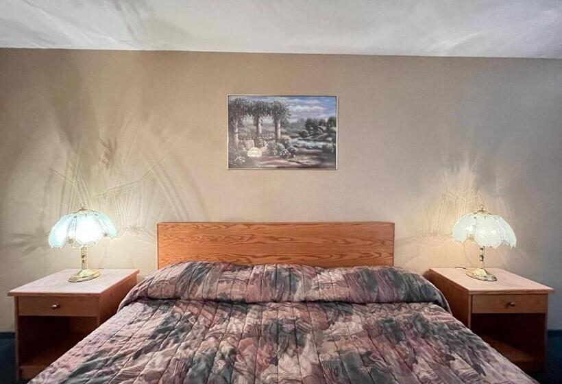 Deluxe Suite King Bed, Western Budget Motel #3 Whitecourt