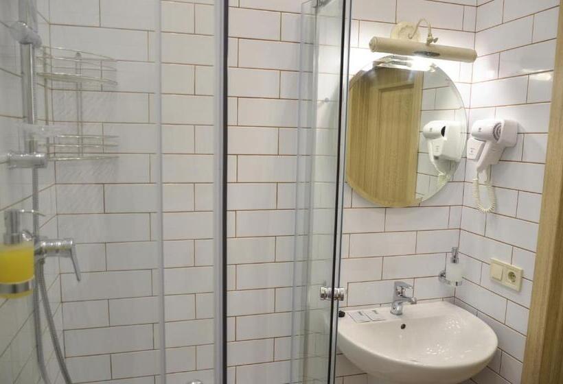 اتاق لوکس با بالکن, Apartment Nr. 8