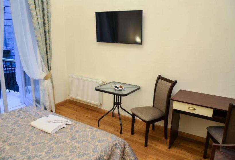 اتاق لوکس با بالکن, Apartment Nr. 8