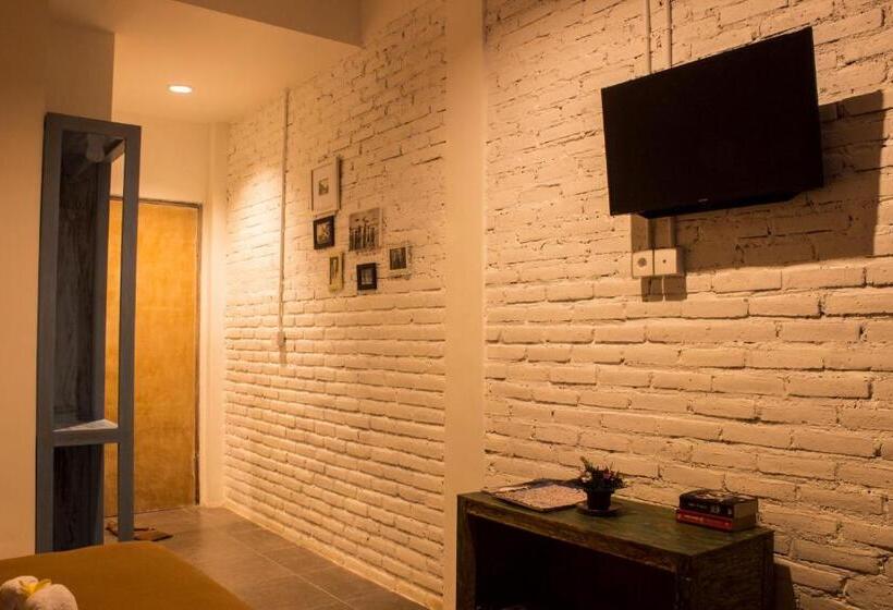 اتاق لوکس, A7 Guesthouse