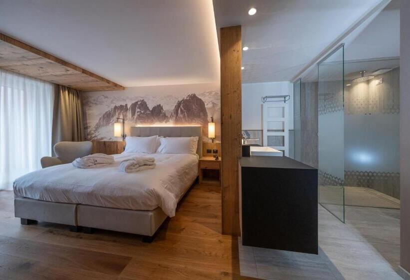 سوئیت جونیور با چشم‌انداز کوهستان, Ciampedie Luxury Alpine Spa