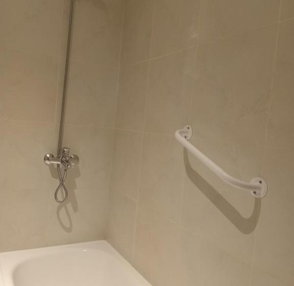 اتاق استاندارد سه نفره, Las Tejuelas   B&b Patagónico