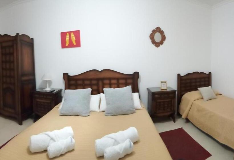 اتاق استاندارد سه نفره, Las Tejuelas   B&b Patagónico