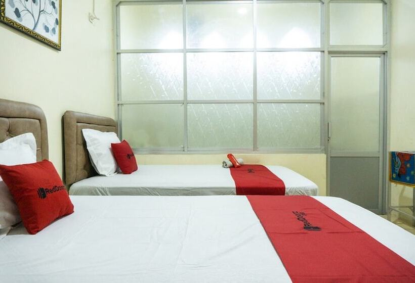 اتاق استاندارد, Reddoorz Near H. Hasan Aroeboesman Airport