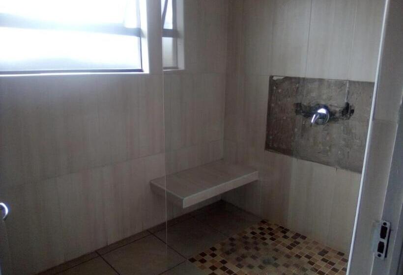 اتاق لوکس, K4 Bed And Breakfast