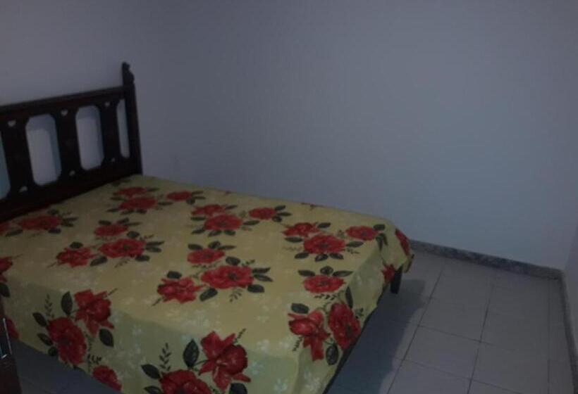 اتاق استاندارد, Man Cave Hostel