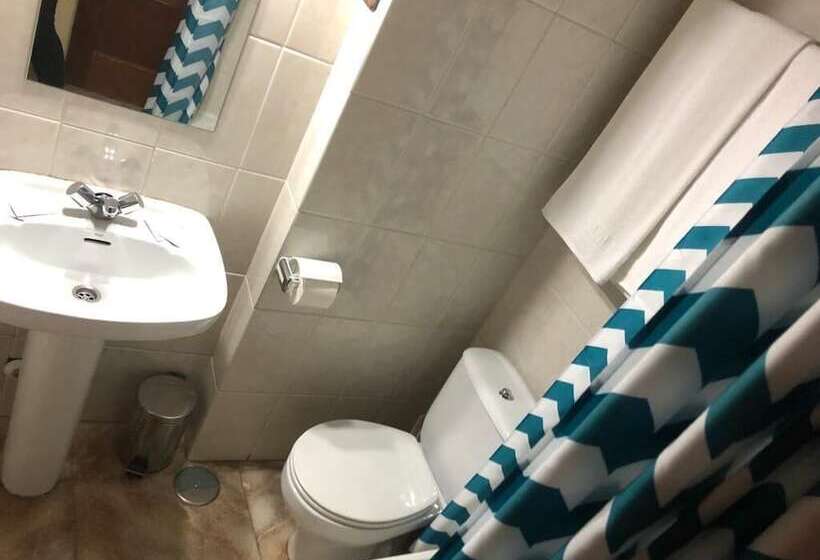 اتاق استاندارد, Hostal Hermanos Sánchez