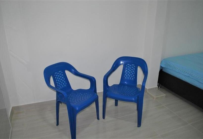 سوئیت با بالکن, Hostalnativo