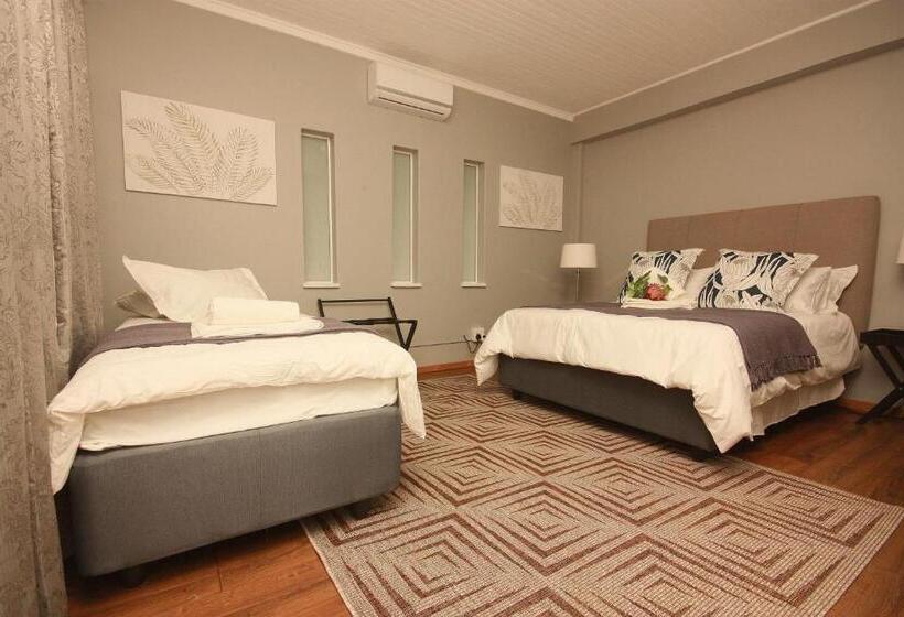 اتاق خانوادگی با سرویس بهداشتی مشترک, The Retreat Guesthouse