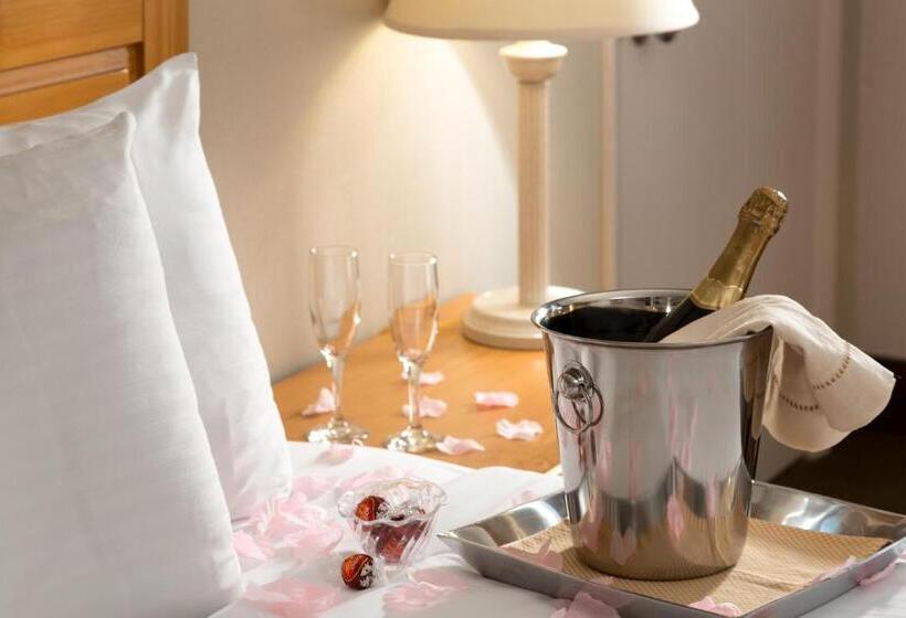 سوئیت با وان آب گرم, Bayside Resort