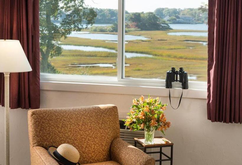 اتاق لوکس با چشم‌انداز, Bayside Resort