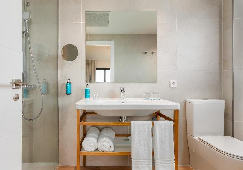سوئیت برای معلولان, Best Western Plus Brunswick Bath