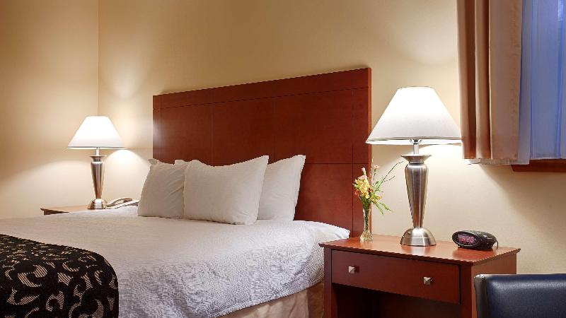 سوئیت برای معلولان, Best Western Plus Brunswick Bath