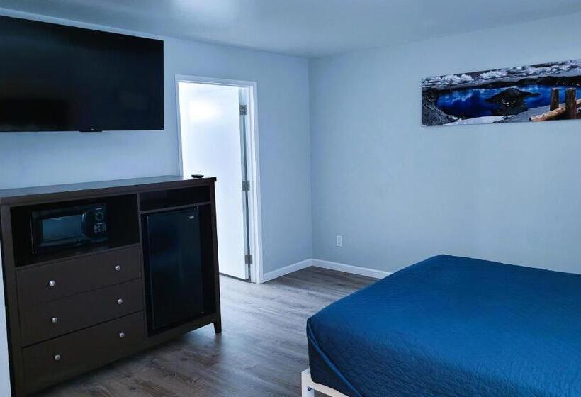 اتاق استاندارد با تخت دو نفره بزرگ, Cerulean