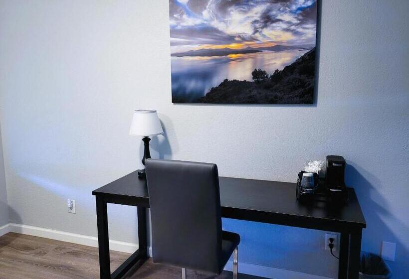 اتاق استاندارد با تخت بزرگ, Cerulean