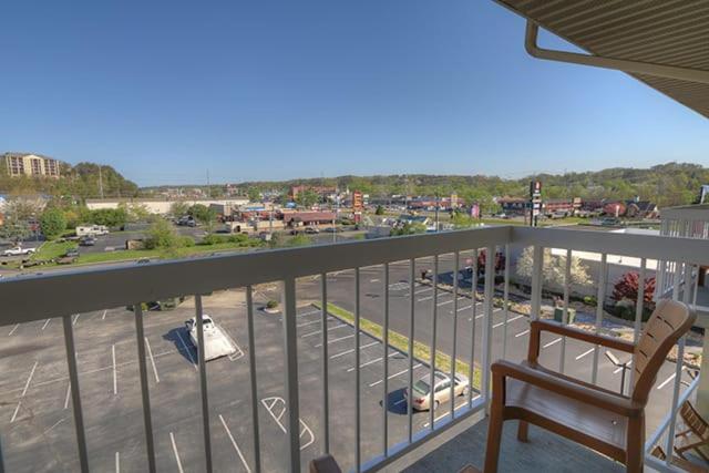 Standard Room 2 Double Beds, Comfort Inn And Suites At Dollywood Lane