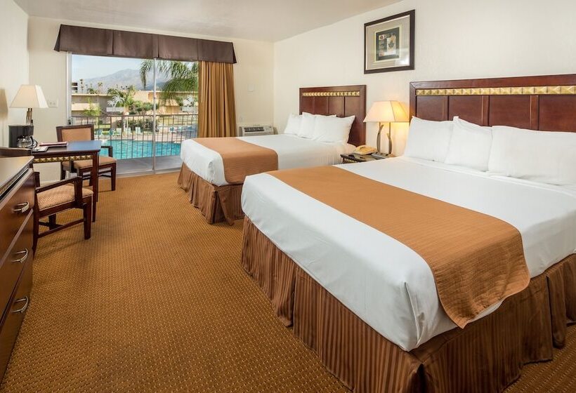 Standaardkamer met 2 Tweepersoonsbedden, Days Inn By Wyndham Palm Springs