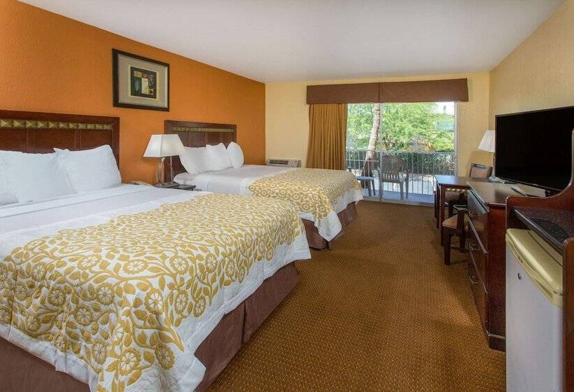 اتاق استاندارد با 2 تخت دوبل, Days Inn By Wyndham Palm Springs