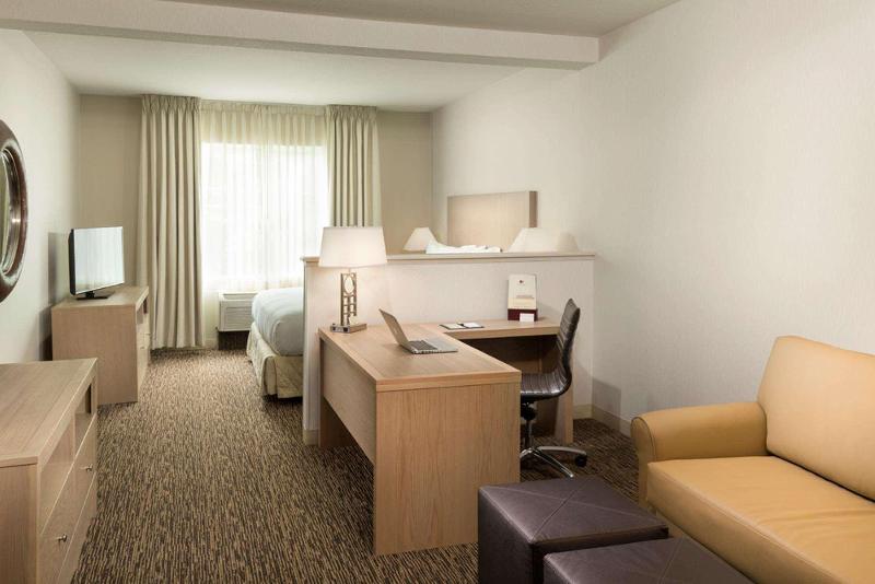 اتاق استاندارد با تخت بزرگ, Doubletree By Hilton Hotel Vancouver