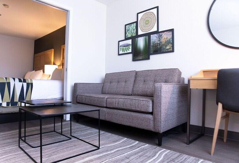 Suite Ejecutiva, Oxford Suites Redding