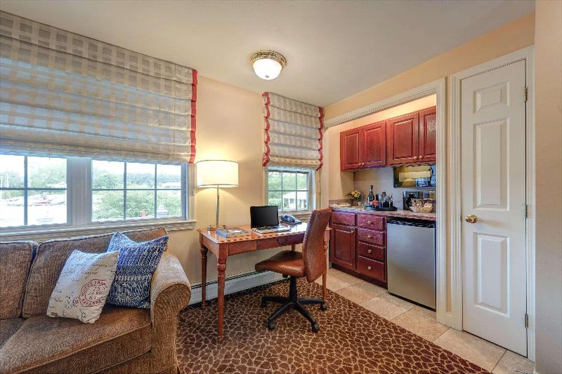 キングサイズベッドのスイートルーム, Port Inn And Suites Portsmouth, Ascend Hotel Collection