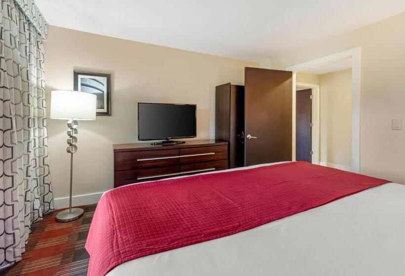 带泳池景观及2个卧室的公寓, Polynesian Hotel & Suites Wisconsin Dells/lake Delton