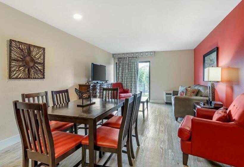 带泳池景观及2个卧室的公寓, Polynesian Hotel & Suites Wisconsin Dells/lake Delton