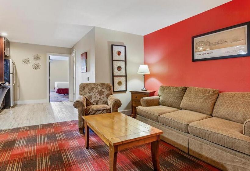 套房带泳池景, Polynesian Hotel & Suites Wisconsin Dells/lake Delton