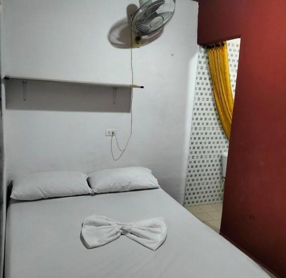 اتاق استاندارد, Hostal Sarita