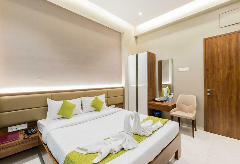اتاق استاندارد, Seven Oaks