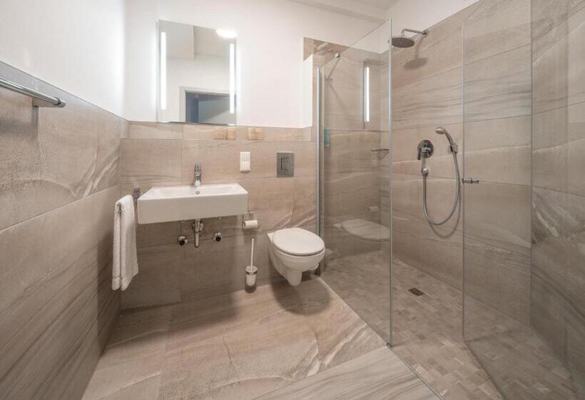 سوئیت 2 خوابه, Rs Hotel   Smart & Modern Hotel Apartments