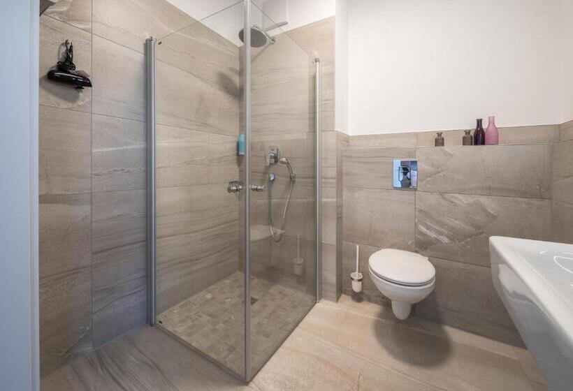 سوئیت 2 خوابه, Rs Hotel   Smart & Modern Hotel Apartments