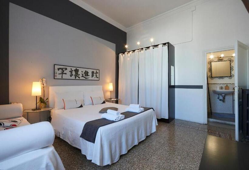 اتاق لوکس چهار تخته, B&b In Centro