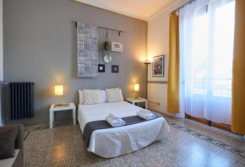اتاق لوکس چهار تخته, B&b In Centro