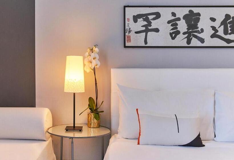 اتاق لوکس چهار تخته, B&b In Centro
